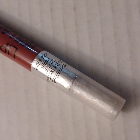 4/$30 New Timeless Rouge Lip Glossies - Picture 3 of 6